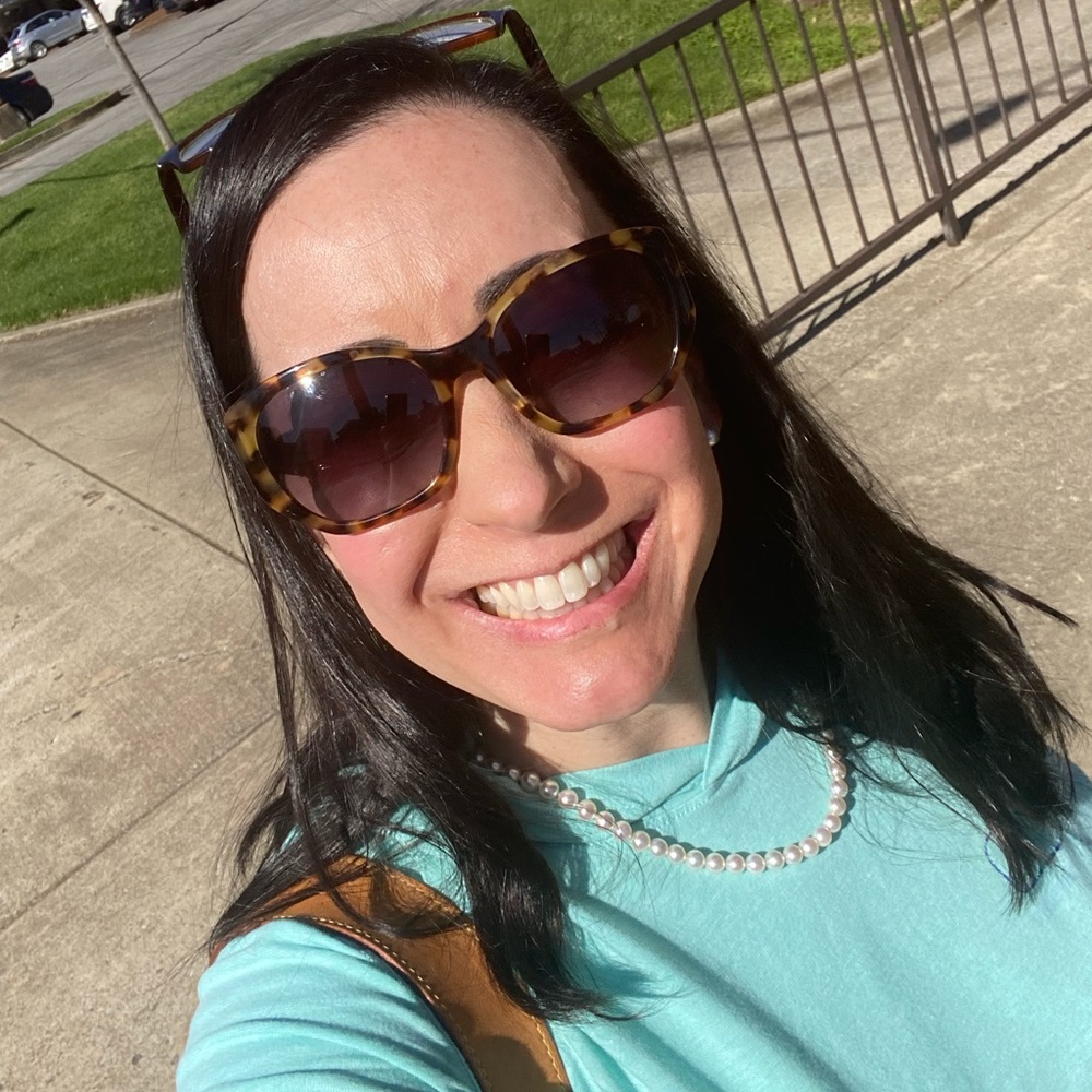 Meet your Posher, Angie